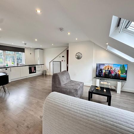 Hatton Apartments Heathrow Airport- Free Parking-Free Underground To And From Heathrow Airport Hatton Cross See Picture-See London Fast Hatton Cross To Central London 30Min Exteriör bild