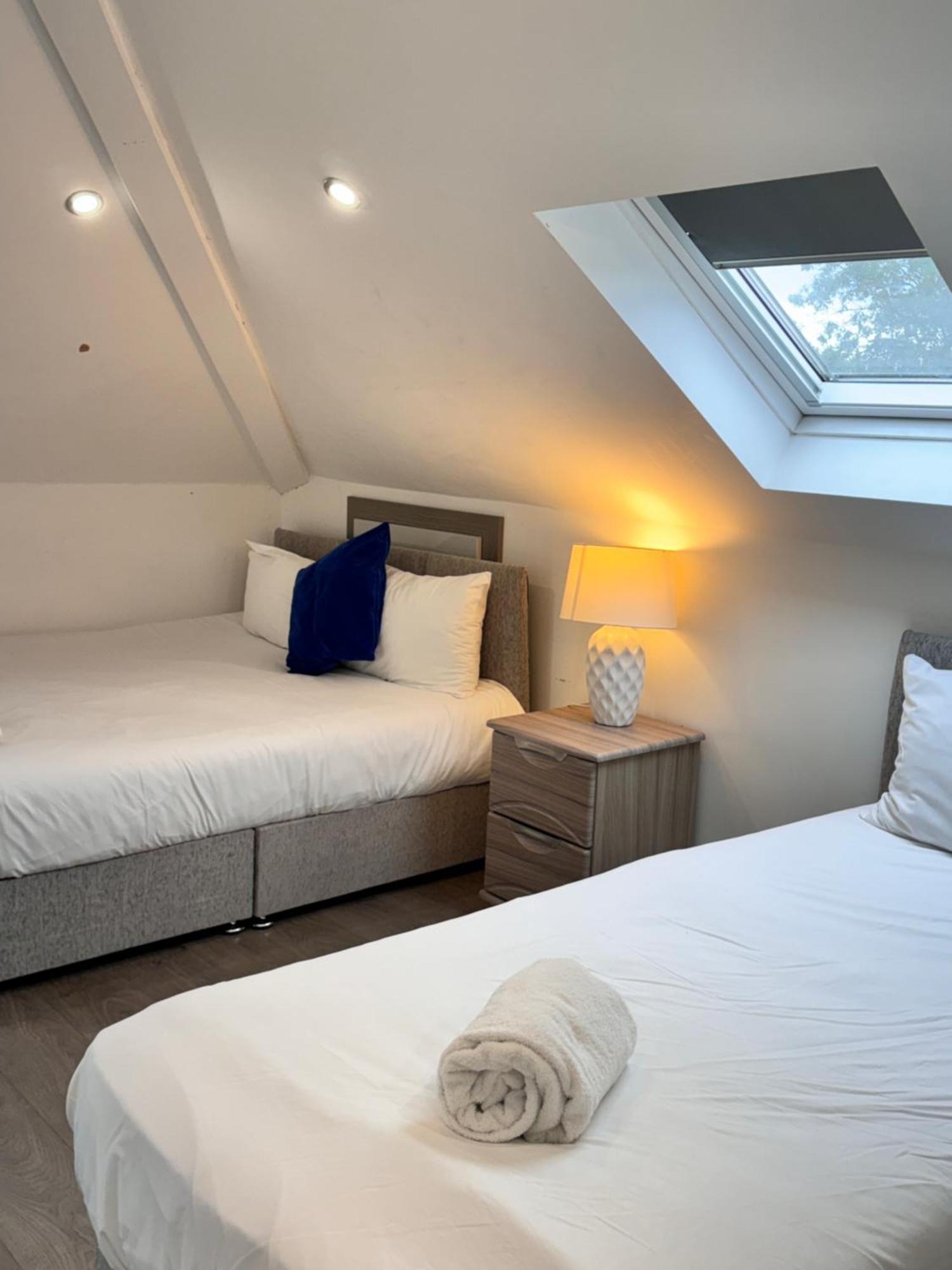 Hatton Apartments Heathrow Airport- Free Parking-Free Underground To And From Heathrow Airport Hatton Cross See Picture-See London Fast Hatton Cross To Central London 30Min Exteriör bild