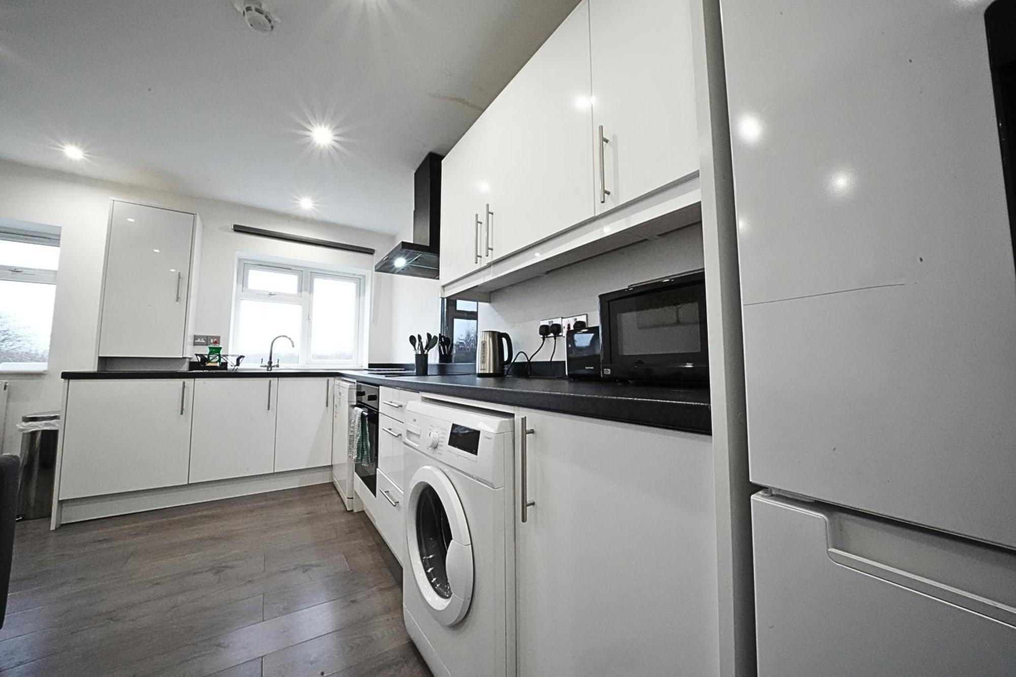 Hatton Apartments Heathrow Airport- Free Parking-Free Underground To And From Heathrow Airport Hatton Cross See Picture-See London Fast Hatton Cross To Central London 30Min Exteriör bild