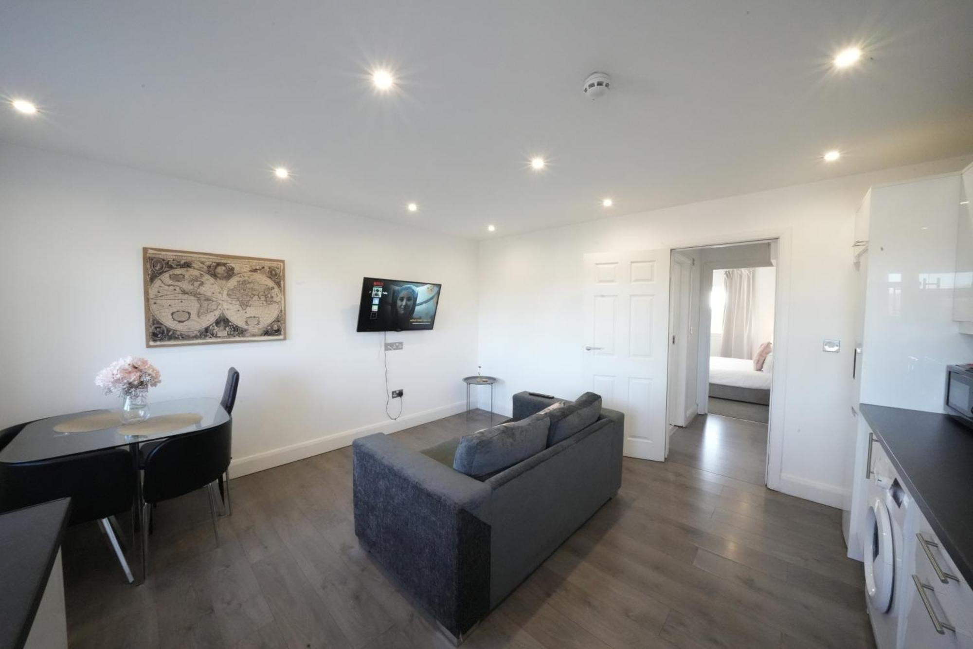Hatton Apartments Heathrow Airport- Free Parking-Free Underground To And From Heathrow Airport Hatton Cross See Picture-See London Fast Hatton Cross To Central London 30Min Exteriör bild